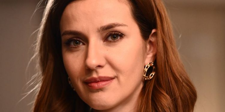 iremhelvacioglu-anneninsirridircocuk-1-750×375-c.jpg