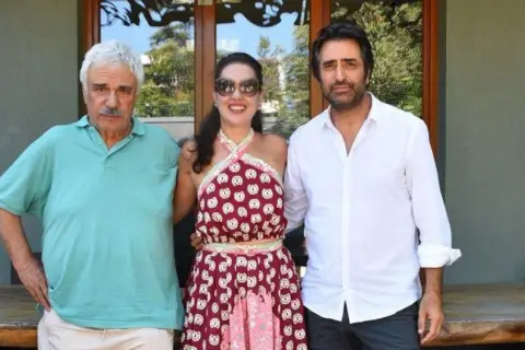 Die Serie Güzel Aşklar Diyarı glänzt sowohl mit ihrer jungen als auch mit ihrer erfahrenen Besetzung!